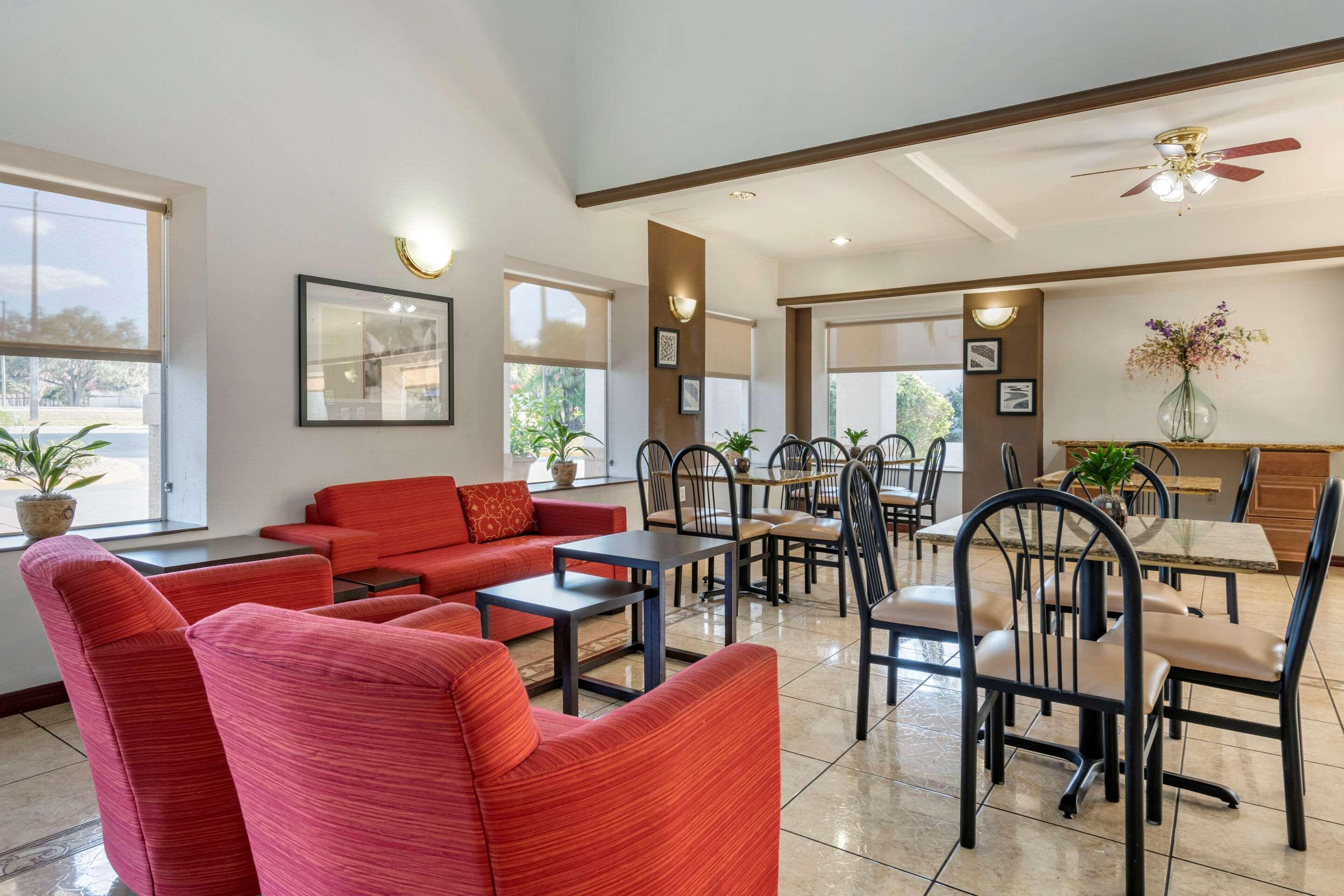 Quality Inn Zephyrhills-Dade City Eksteriør billede